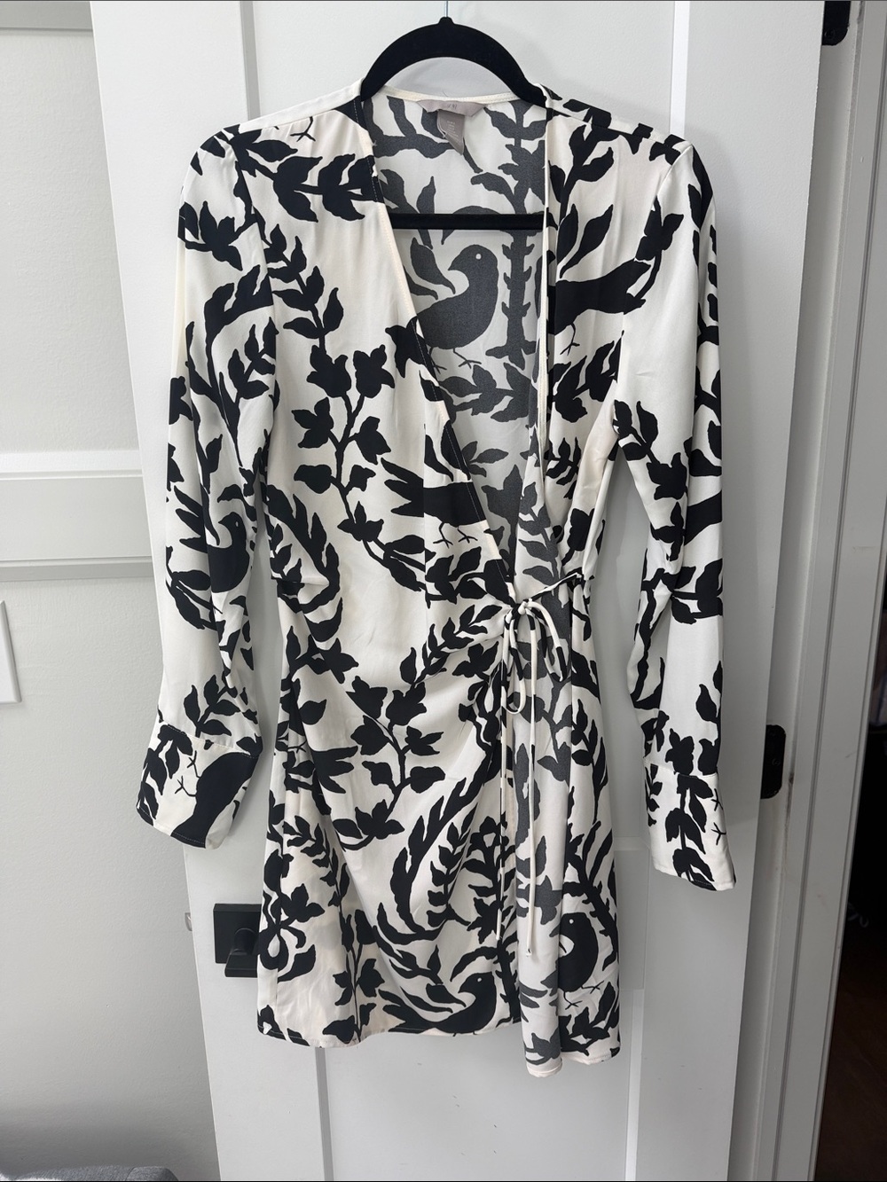H&M Black and White Long Sleeve Wrap Dress